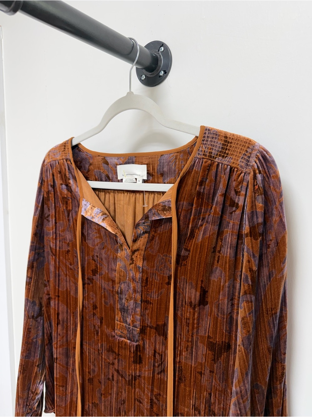 Anthropologie Velvet Tie-Neck Floral Blouse Brown Purple XS
